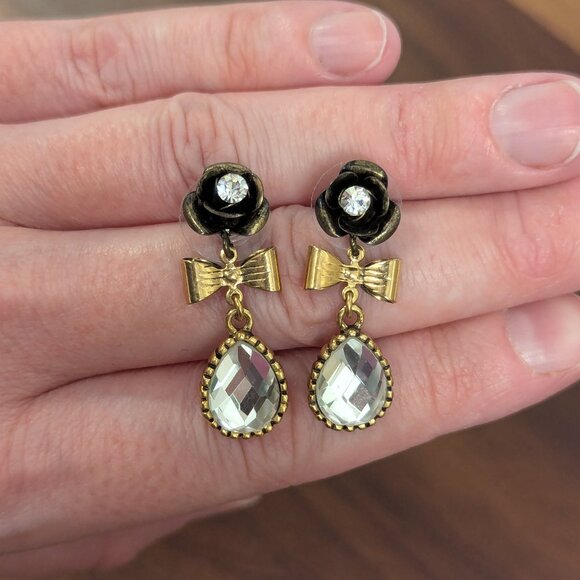 Betsey Johnson Flower Drop Earrings - Picture 1 of 6